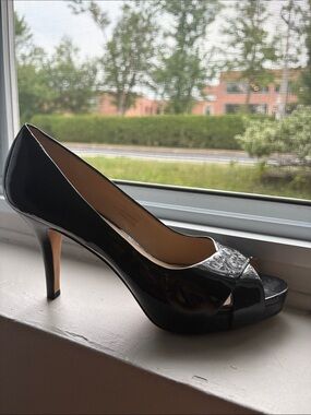 Via Spiga Black Patent Peep-Toe Heels with Glossy Finish